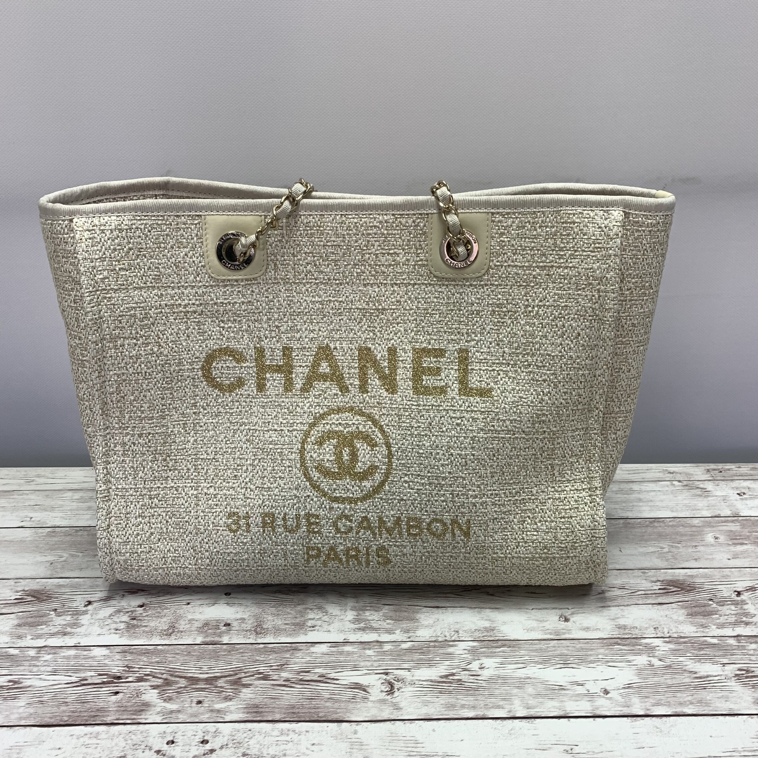 CHANEL(シャネル)ドーヴィルのトートバッグのコーティング 